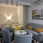 Nejra Apartamento